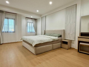 H27 Townhouse Sukhumvit